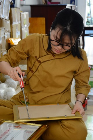 Giving Commendation Paper to those who made Lumbini Garden at Home